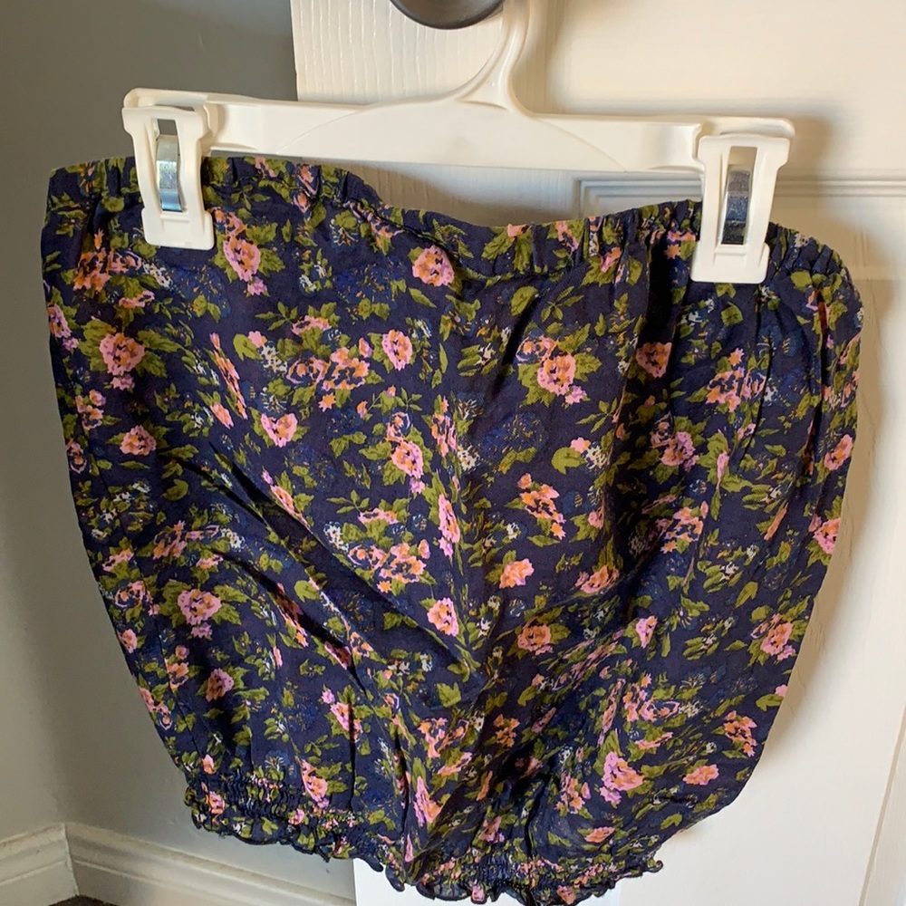Floral strapless shirt